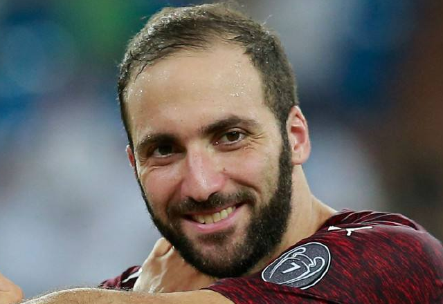 今夜那不勒斯队长鼓劲——西甲节点到来，质疑声仍在，纪律约束更严格