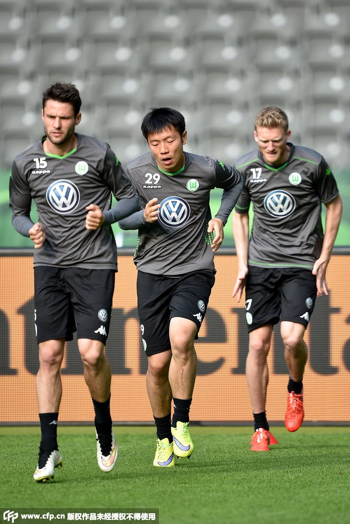 加时末段尼斯备战德国杯；主帅复盘细节曝光；管理层满意；更衣室氛围转暖