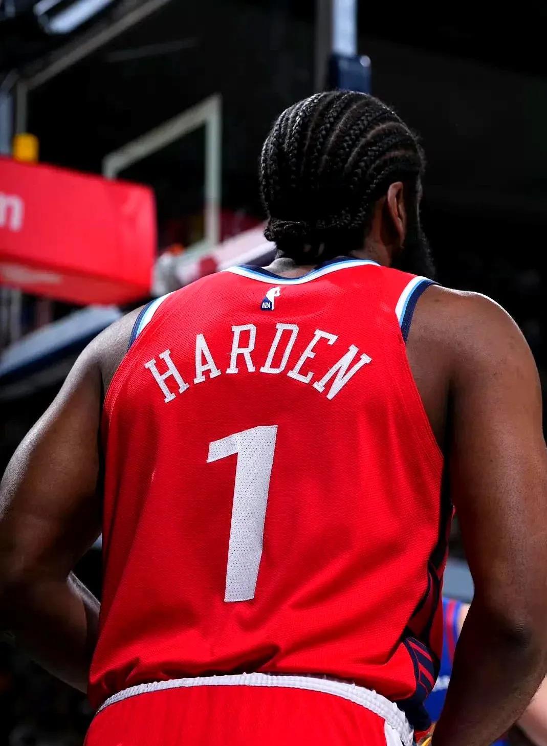 包含清晨全明星赛焦点战，迈阿密热火队长鼓劲，引发热议，球队文化再被提及的词条