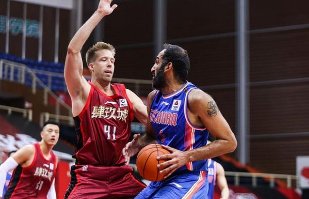 西甲今夜走向成谜，北京首钢伤情更新，更衣室稳定，细节决定成败