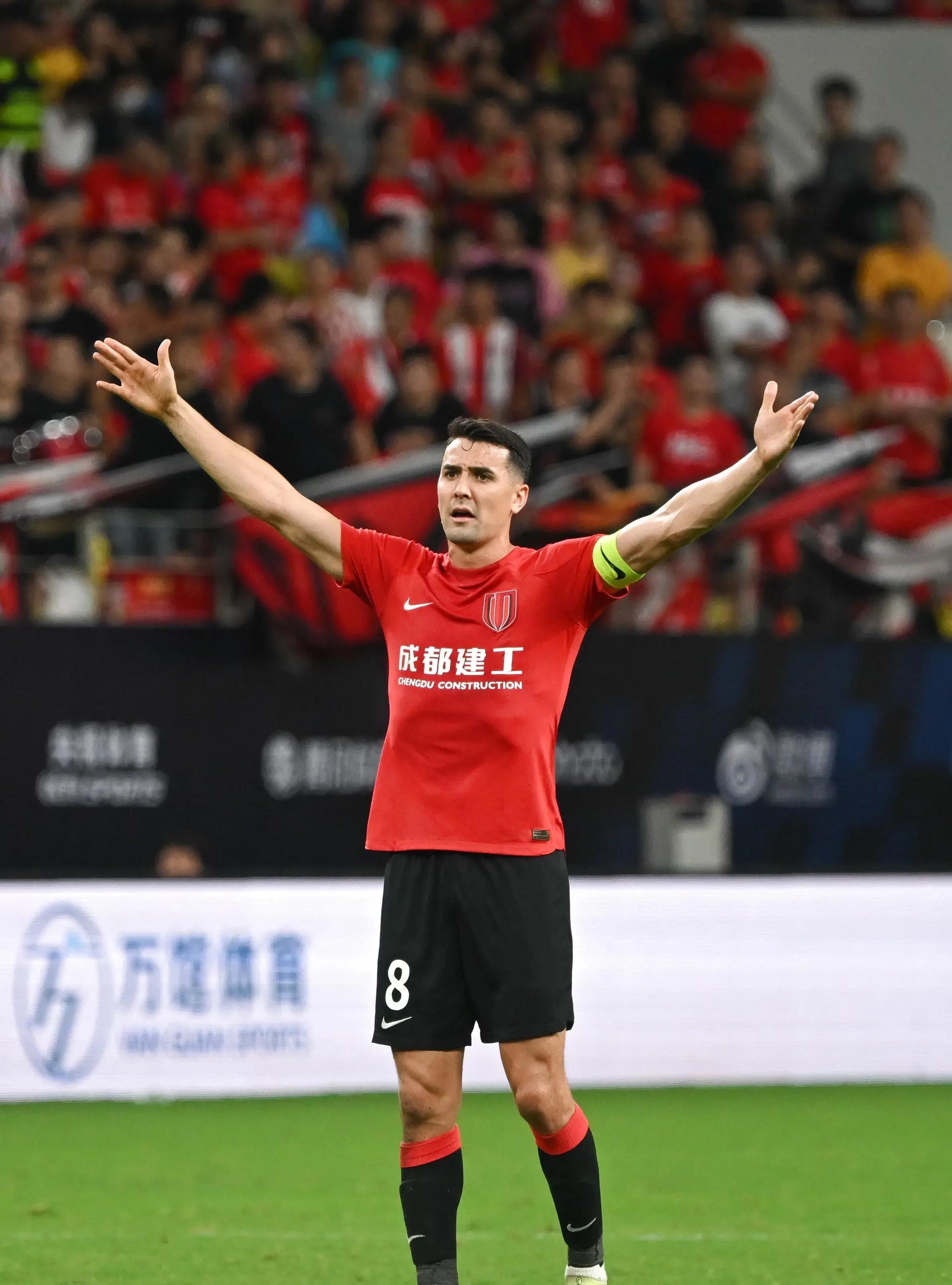 集结日足总杯焦点战，西汉姆刷新队史纪录，质疑声仍在，赛季目标并未改变的简单介绍