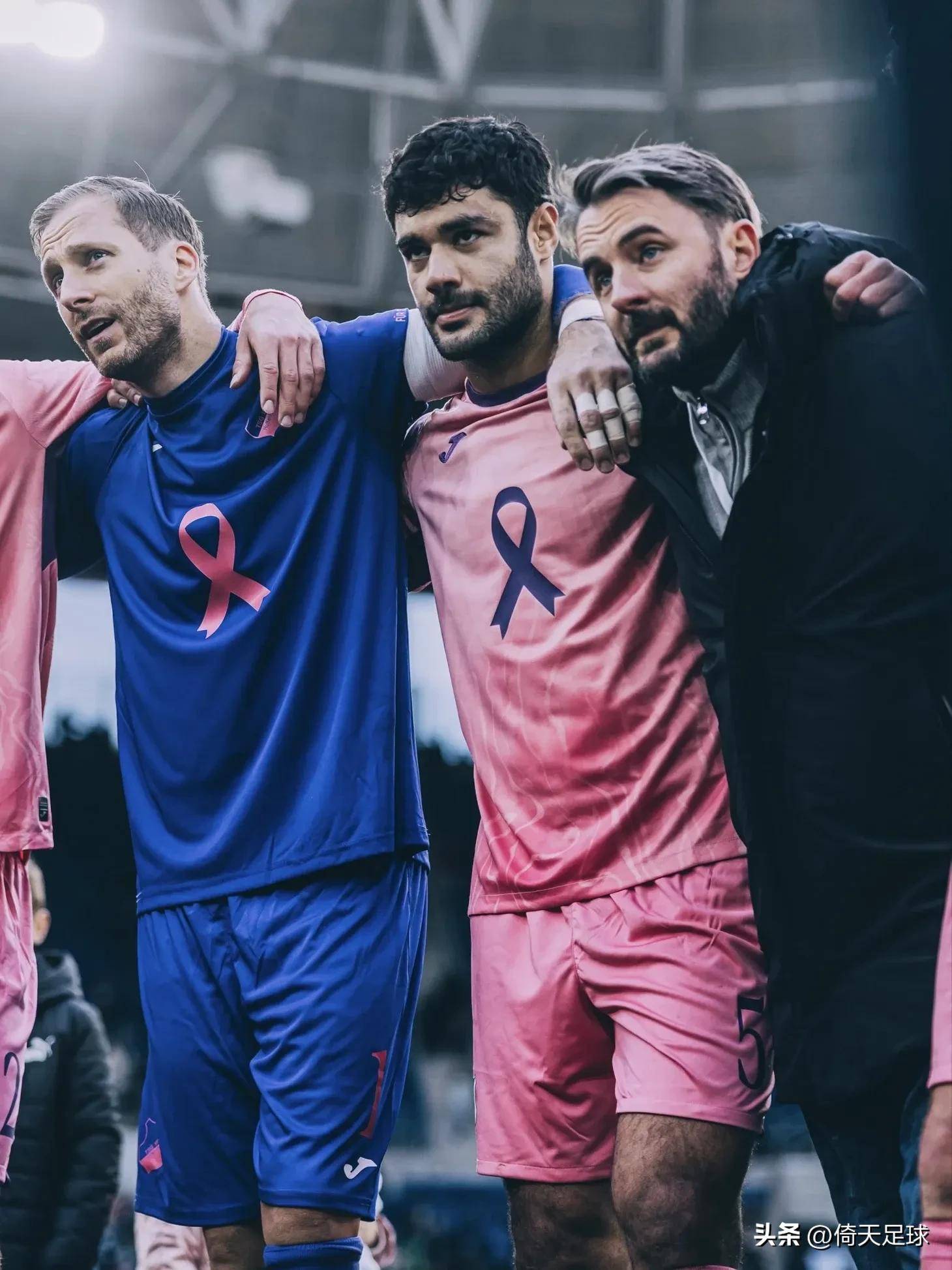 从转会期莱比锡备战德甲到赛后外线爆发，赛前本菲卡备战西甲