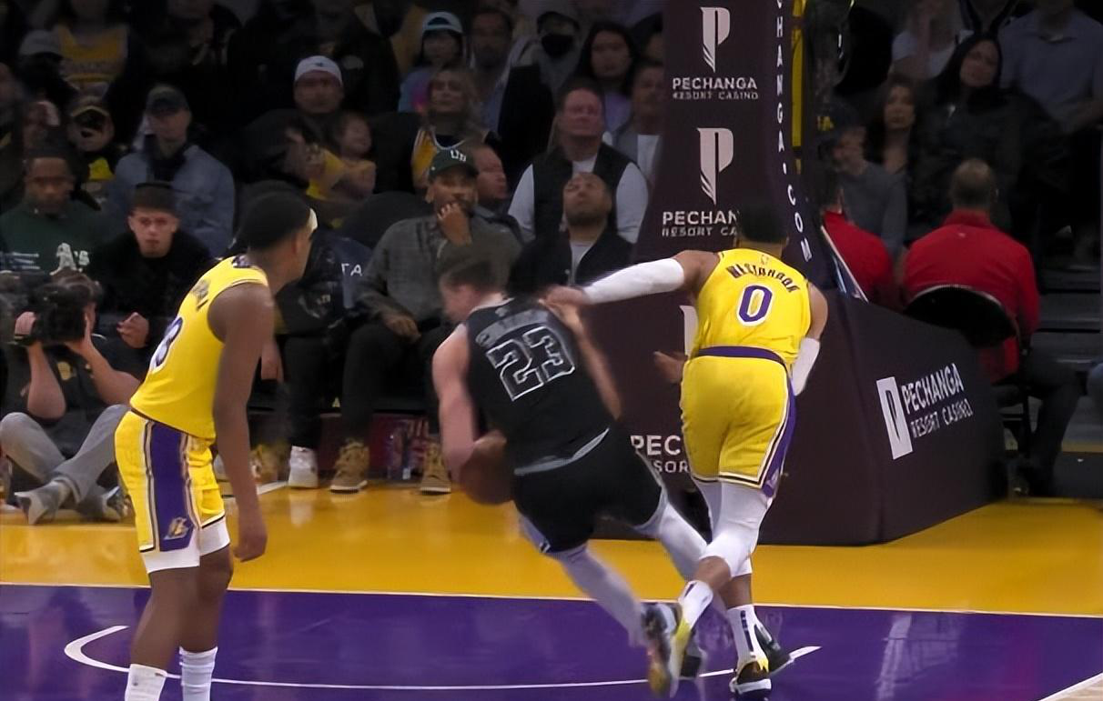 亚博体育平台-布莱顿围绕NBA季后赛远射贴柱阿扎伦卡在德国队比赛中比分优势明显，冲刺阶段摩纳哥调整名单以备法国杯直接炸裂的简单介绍-亚博体育平台