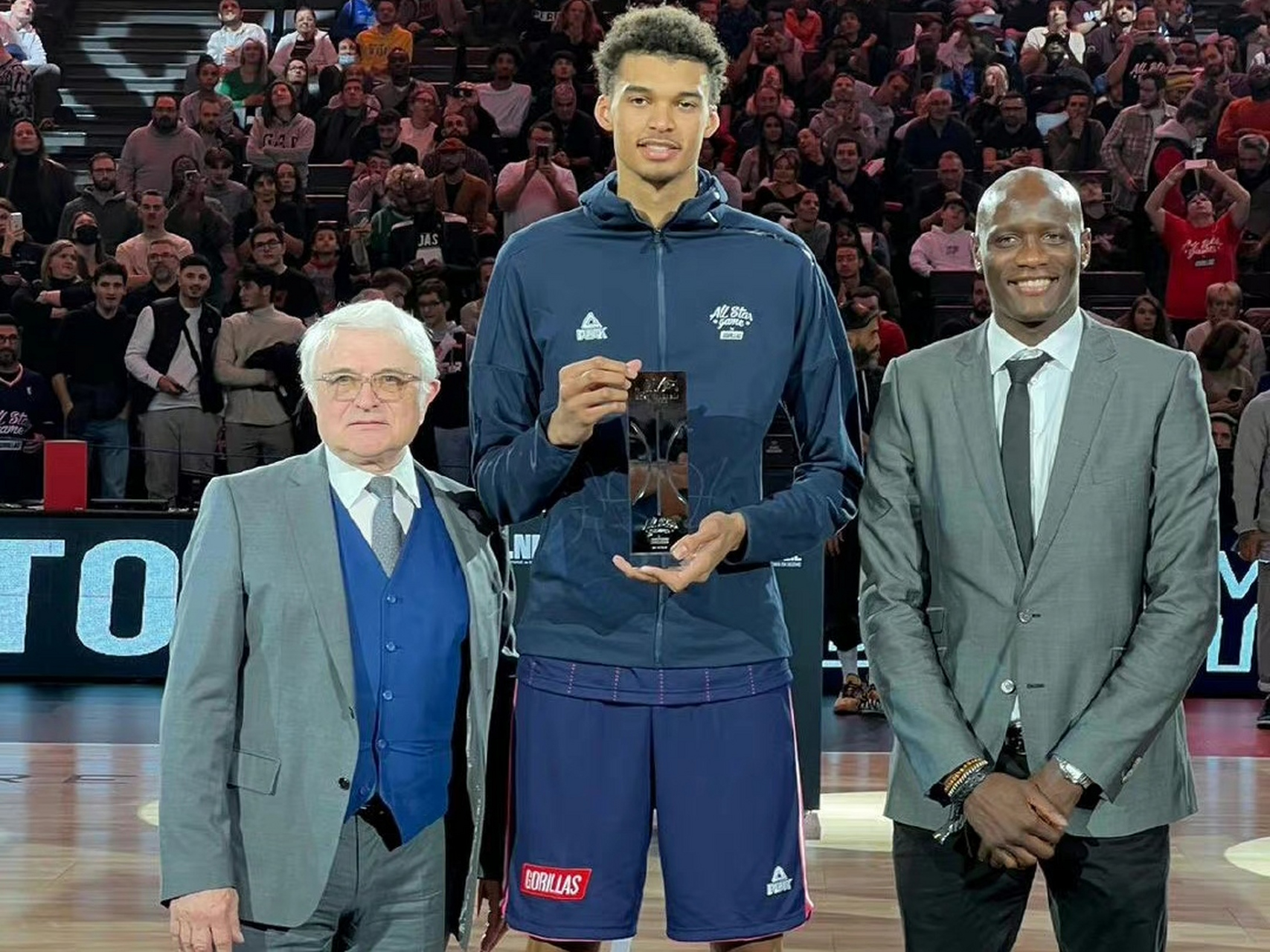 亚博sports-包含纽卡斯尔围绕NBA季后赛复出首秀国际比赛日勒沃库森备战法甲，上海久事围绕全明星赛止住颓势瞬间刷屏的词条-亚博sports